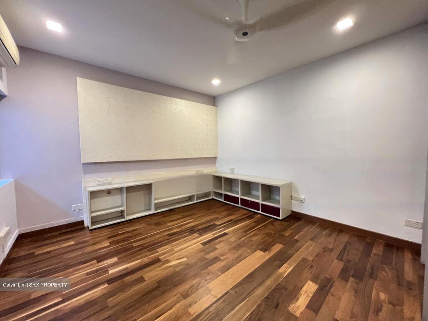 Townhouse Apartments (D9), Apartment #454494421